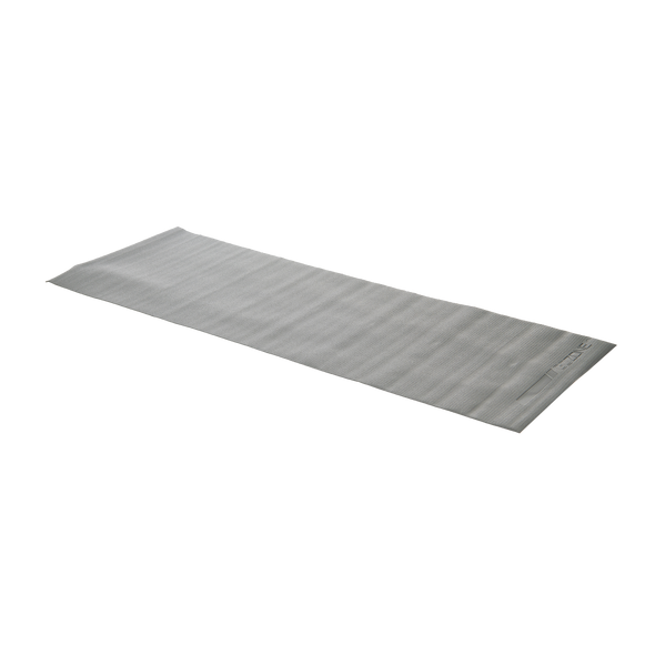 Vue décentrée d'un tapis de yoga gris de 3 mm déroulé
