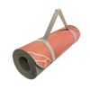 tapis de fitness de montagne de 10 mm enroulé avec une sangle à partir d'un angle décentré de 45 degrés